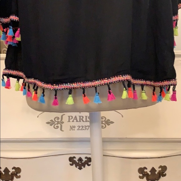 SOLD❤️❤️Off shoulder neon fringe shirt - Picture 2 of 7